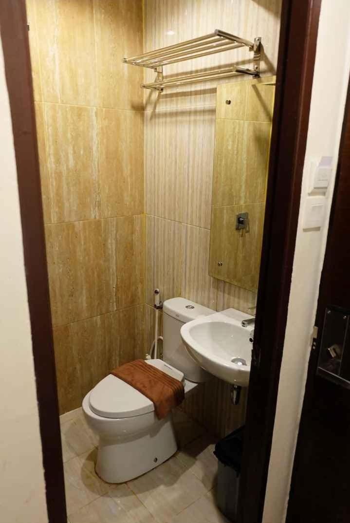 Hotel My Home Sintang Bagian luar foto